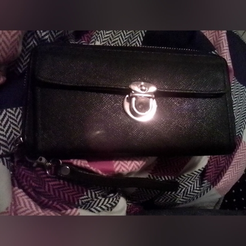 Black Zipper Wallet